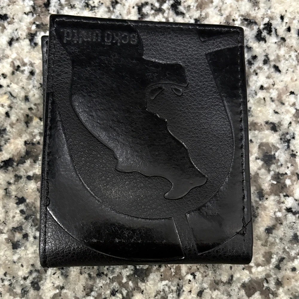 Ecko Unlimited Black Embossed Key Holder